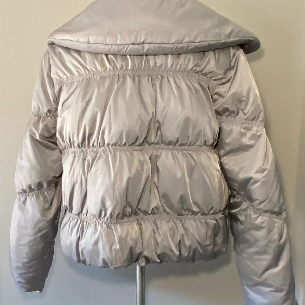 Kenneth Cole Reaction Ladies Size L Silver Gray Puffy Soft Comfy Jacket Exc Cond - Picture 2 of 9
